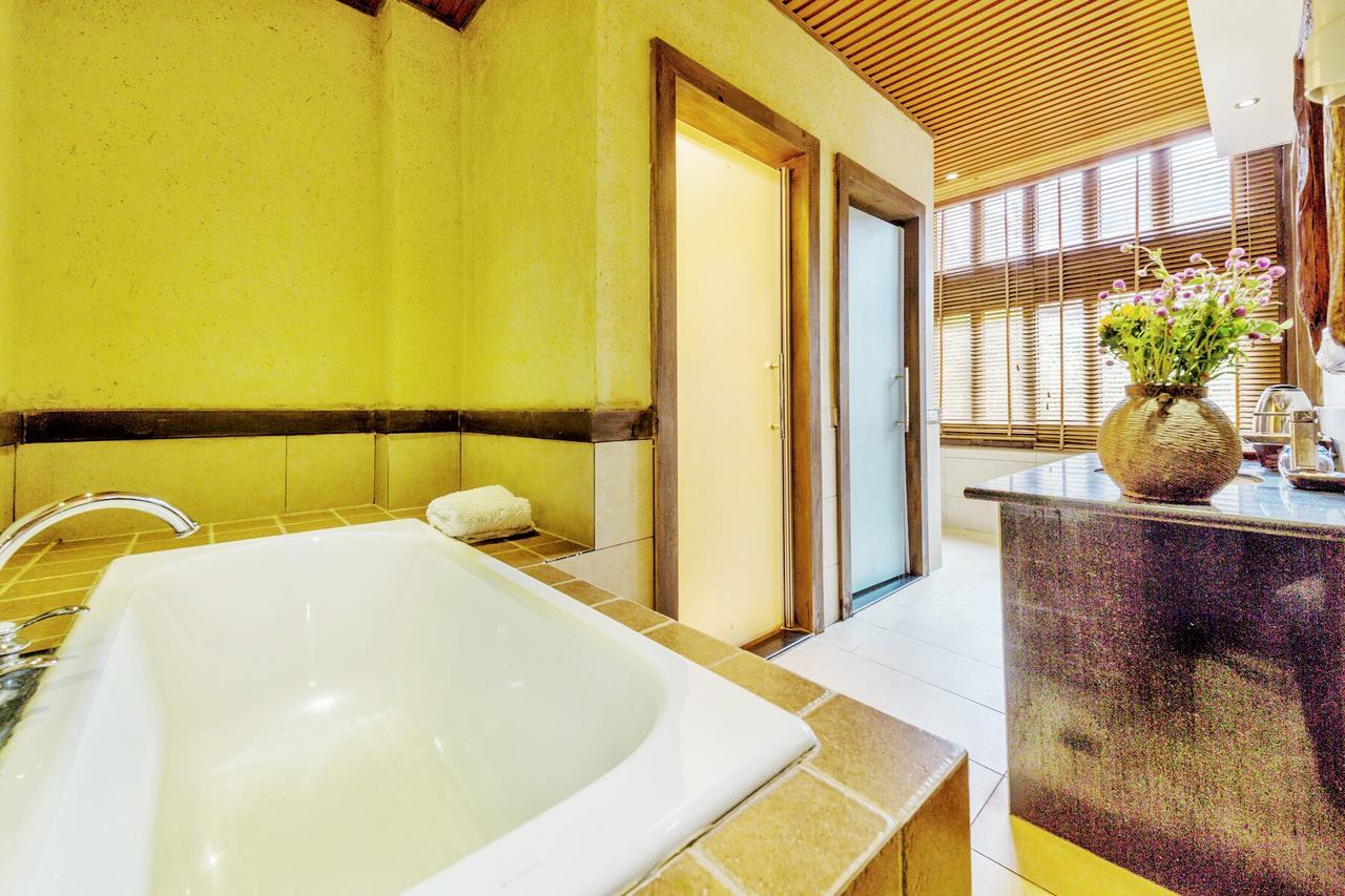 Lijiang Shuhe Yuefeng Resort Hotel Bagian luar foto