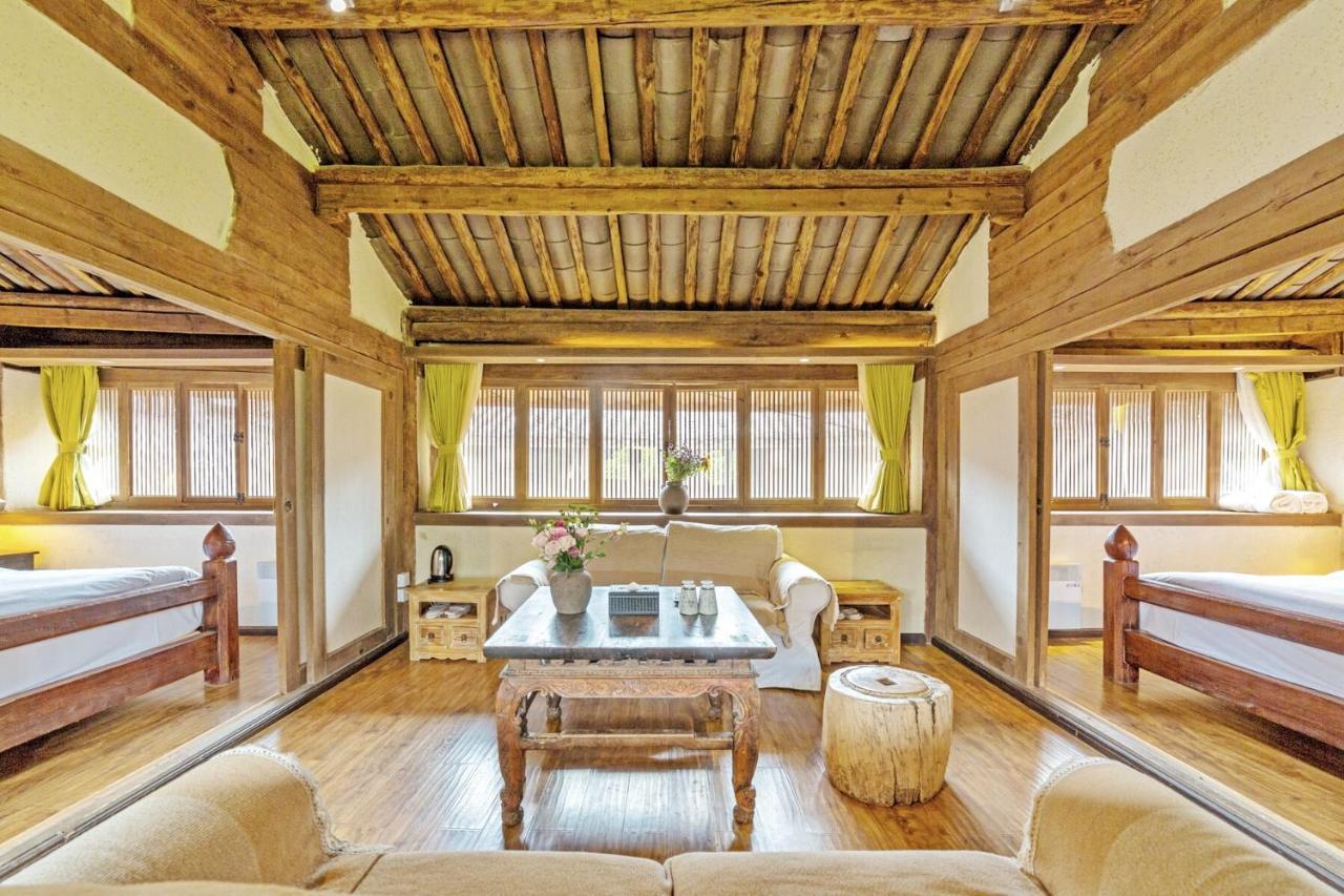 Lijiang Shuhe Yuefeng Resort Hotel Bagian luar foto