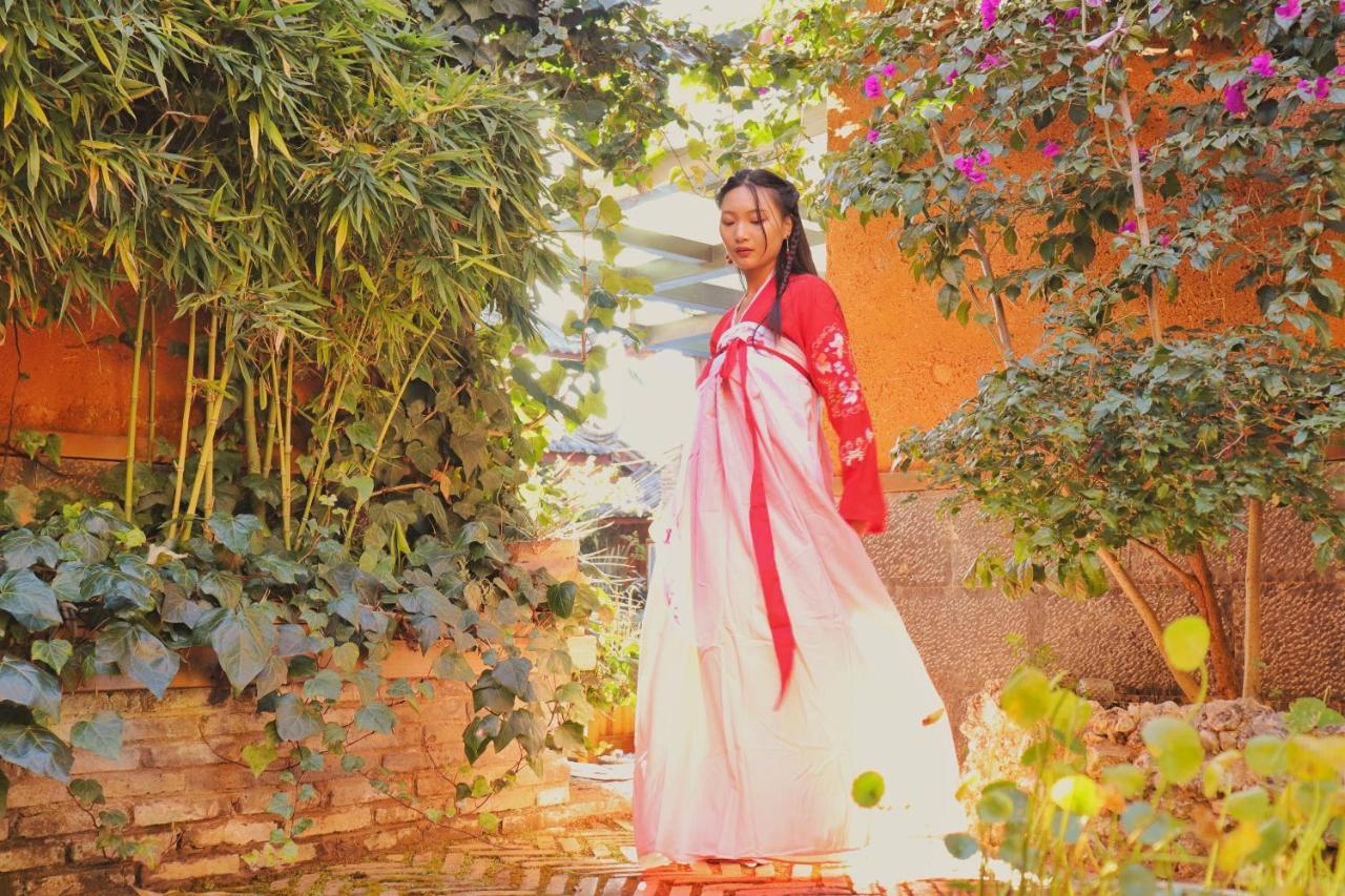 Lijiang Shuhe Yuefeng Resort Hotel Bagian luar foto